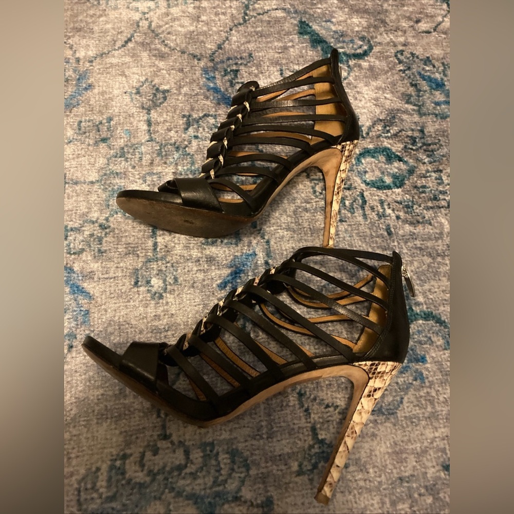 COACH NEW YORK  Josey Size 7.5B Womens Heels/Stilettos. - Picture 3 of 8